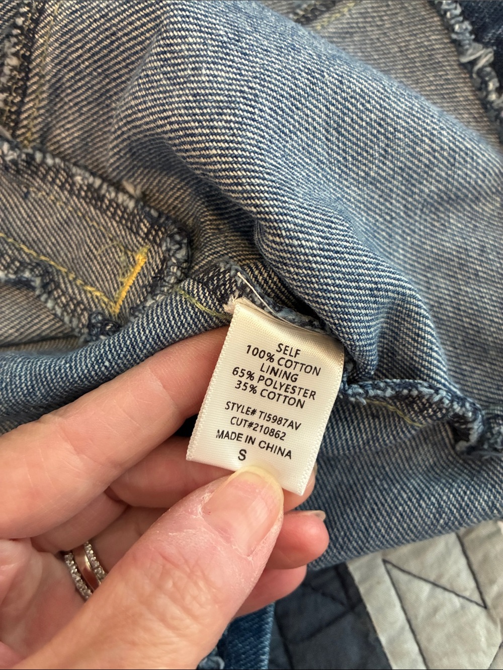 NWT Avara Medium Wash Denim Vest Sz S - Picture 7 of 8